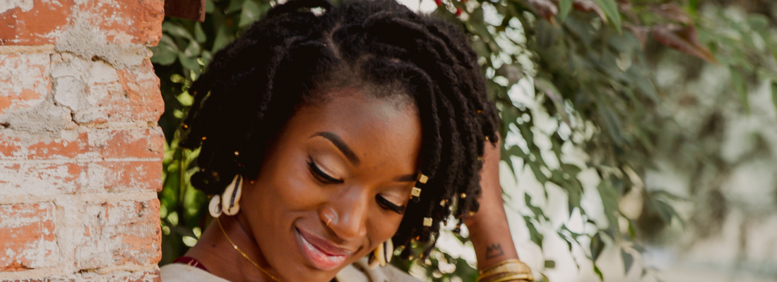 How to Properly Interloc Your Locs Without a Comb or Tools (The Basics ...