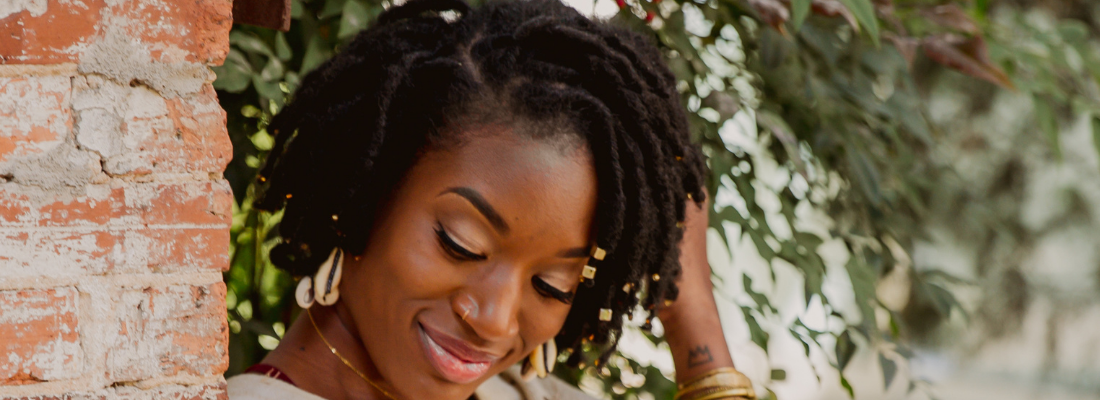 How to Properly Interloc Your Locs Without a Comb or Tools (The Basics)